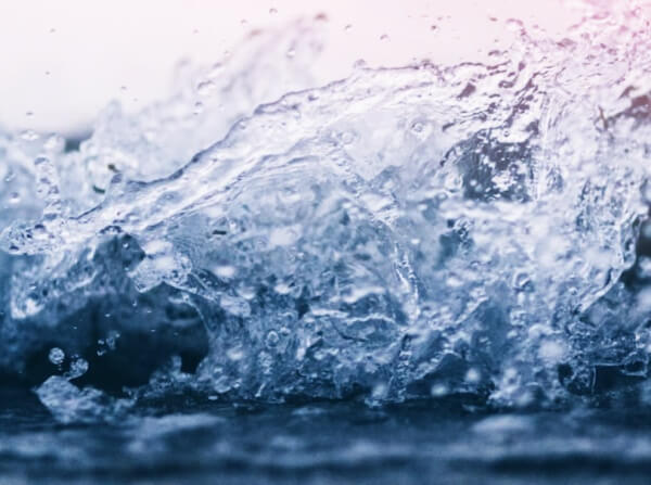 깨끗하고-맑은-물