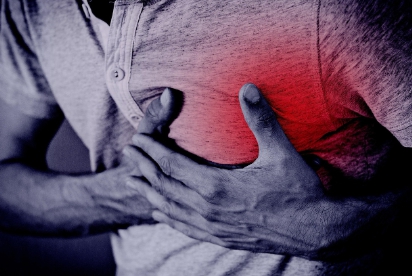 심장-통증-사람-이미지