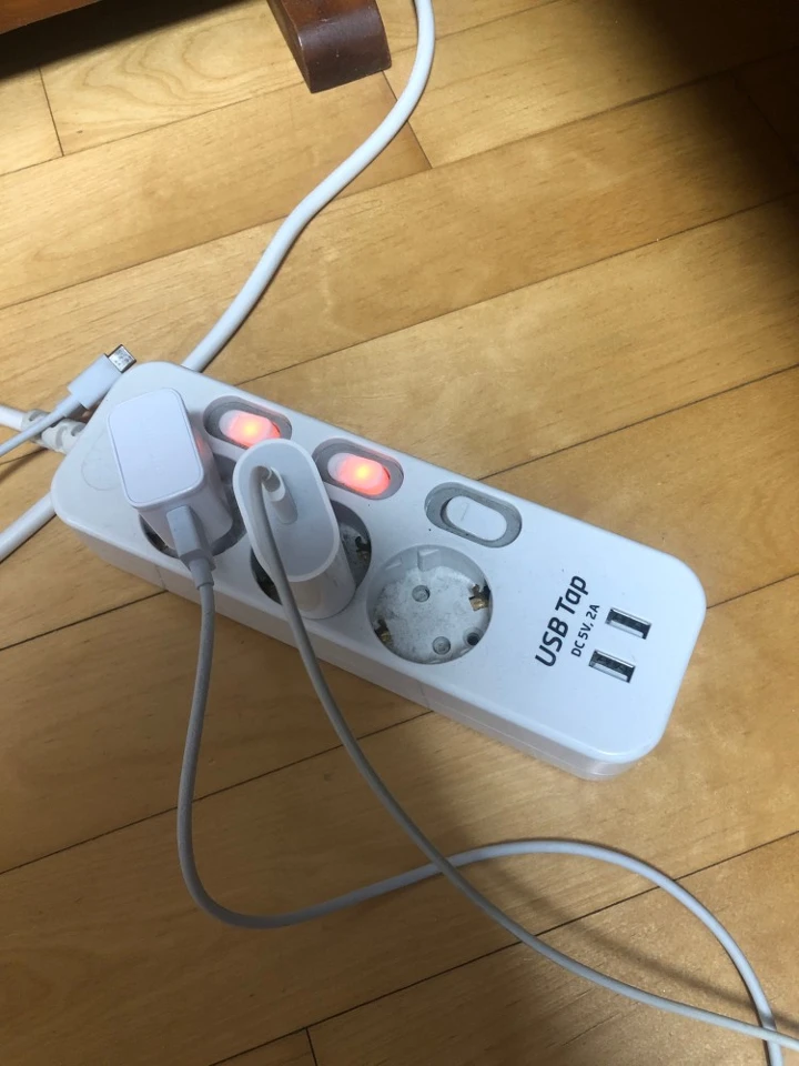 싱가포르에서 멀티플러그 사용