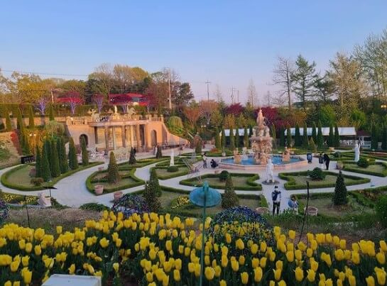 퍼스트가든 별빛이 흐르는 정원은 파주에 가 볼만한 곳으로 인기있는 곳입니다.