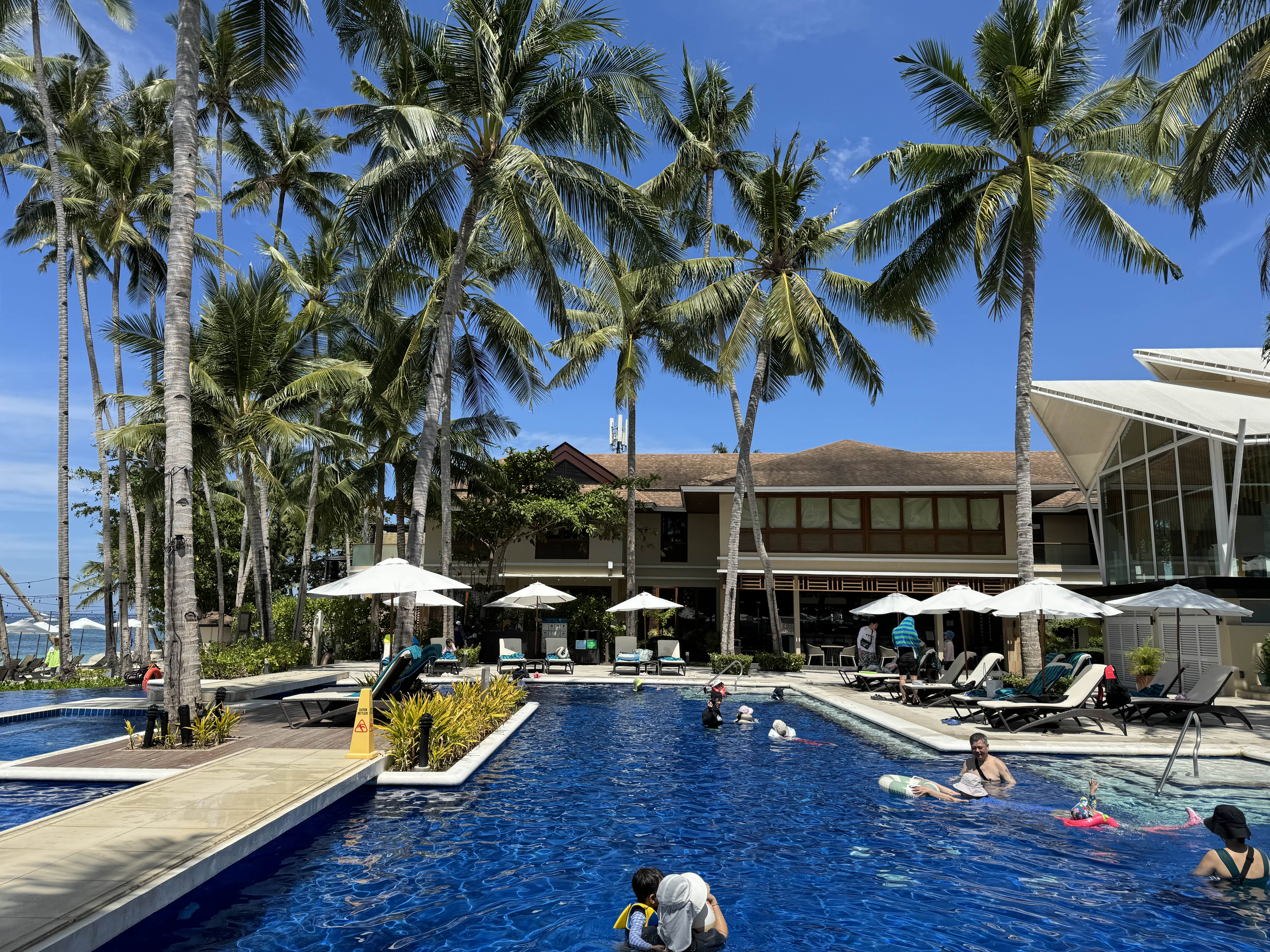 필리핀 보홀 헤난 리조트 알로나 비치 다이렉트 풀 억세스 룸