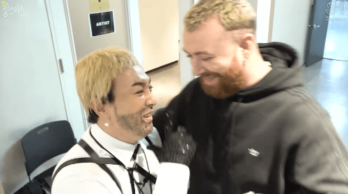 황제성 샘스미스