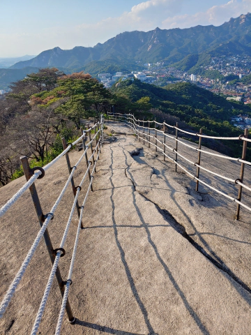 인왕산-기차바위-검색하지-않고-발길-닿는-대로,-검색-대신-기록