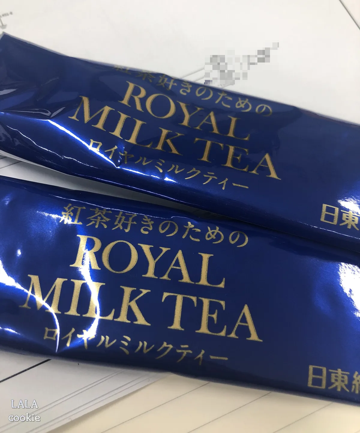 일본-여행-선물-추천-제품-로얄밀크티-파란색-봉지