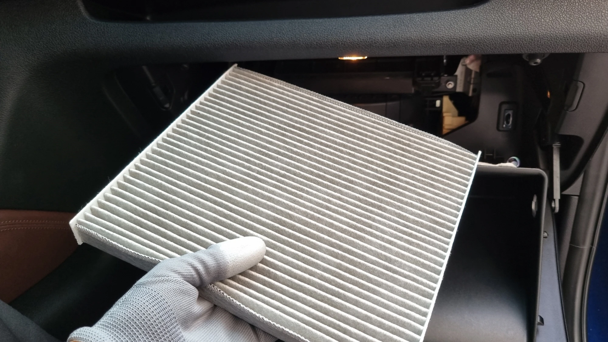 사용한 에어컨필터 모습