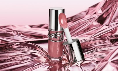 <img src="ysl-loveshine-lip-oil-gloss-liquid.jpg" alt="생로랑 NEW 러브샤인 립 오일 글로스 투명 용기와 어플리케이터 사진, YSL NEW Loveshine Lip Oil Gloss liquid texture and soft applicator showcase">