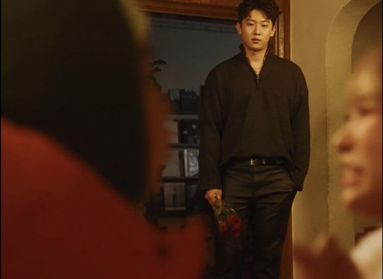 서있는 김진영