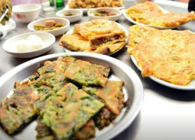 민호네 전 전문점 대표 메뉴