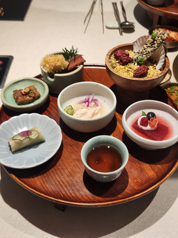 정갈한_서울차림