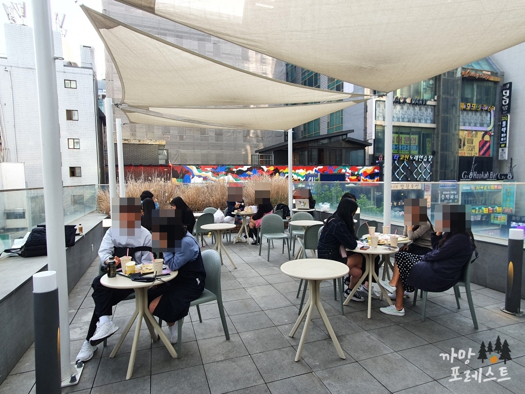 카페 노티드 매장내부