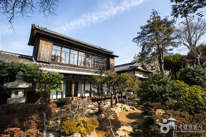 군산 신흥동 일본식 가옥 전경 이미지