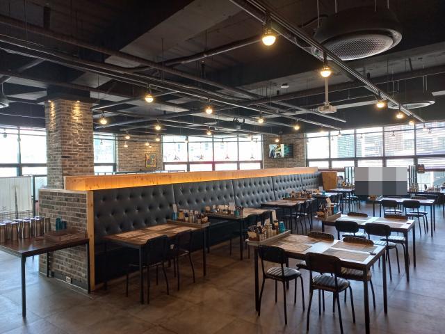 전주 혁신도시 훗스테이크 매장 내부