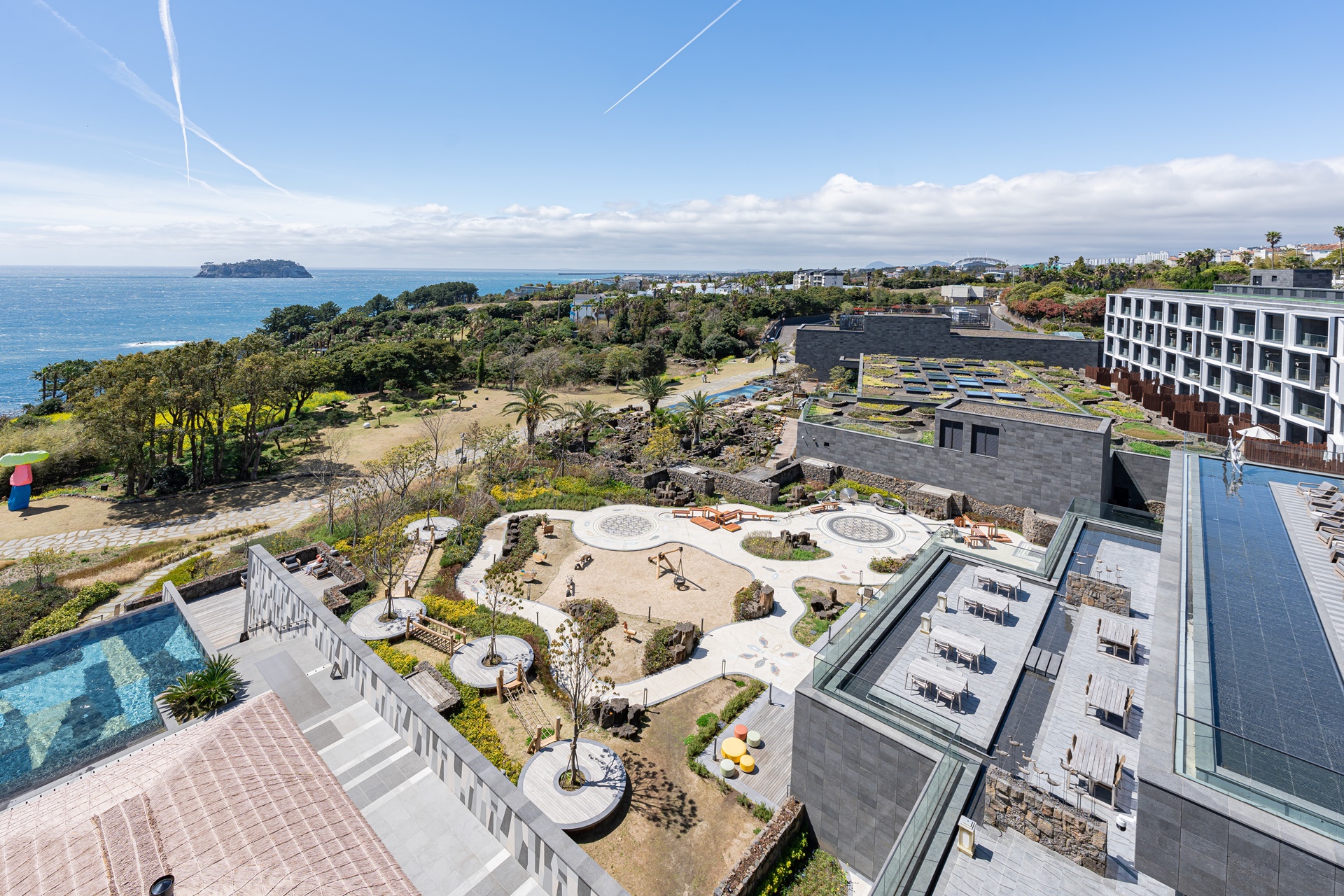 #JW가든 #JW메리어트제주 #댄싱두루미 #더플라잉호그 #아일랜드키친 #유채꽃 #제주사진 #제주여행 #제주유채꽃 #제주호텔