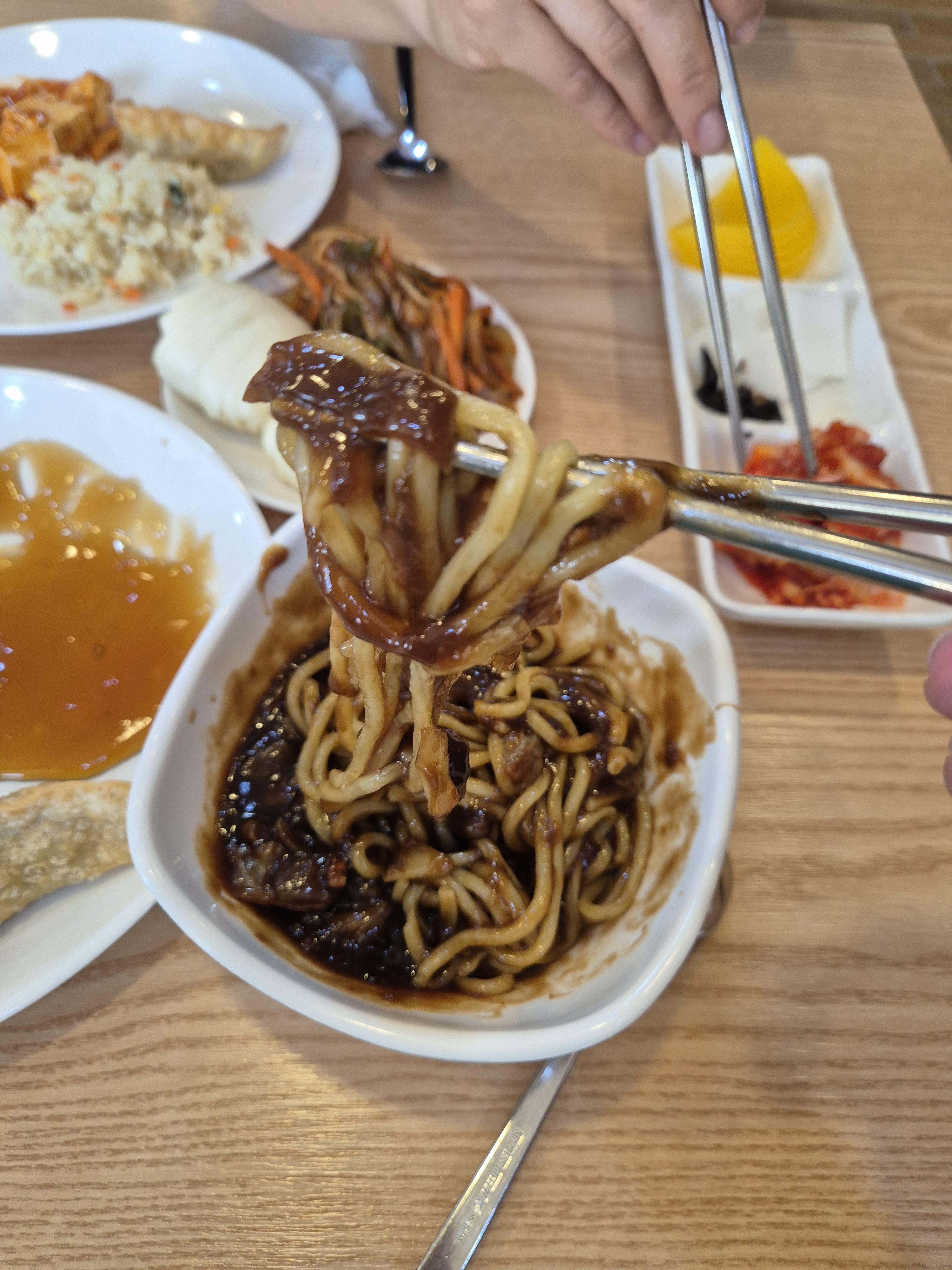 대전 짬뽕차이나 짜장면 달달하고 면이 쫄깃함. 맛있는 짜장면