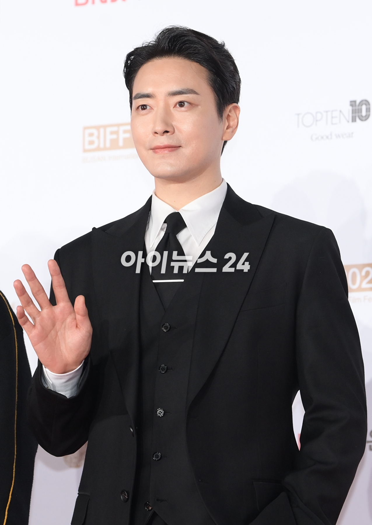 배우 이준혁이 6일 오후 부산광역시 해운대구 영화의전당에서 진행된 제28회 부산국제영화제 '비질란테' 오픈토크에 참석하고 있다. [사진=정소희 기자]