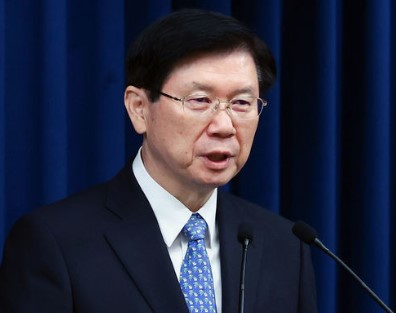 김신 가족부장 혐의 부인