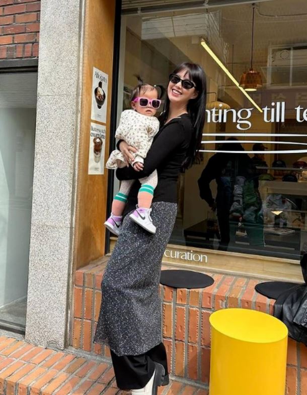 지소연 송재희 딸 하엘 사진