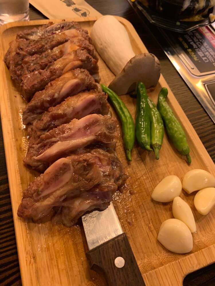 우대갈비, 버섯, 꽈리고추, 마늘