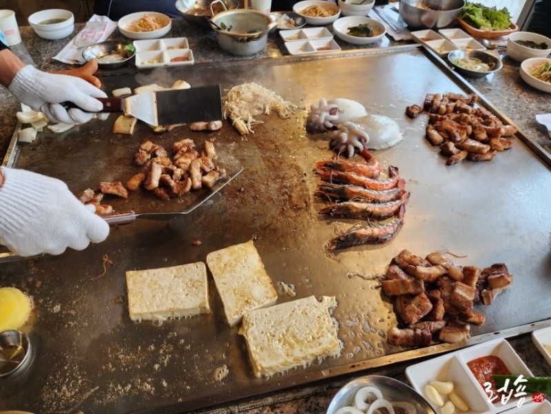 생생정보 가격파괴 경북 경산 7천원 점심 특선 국수 불고기 맛집