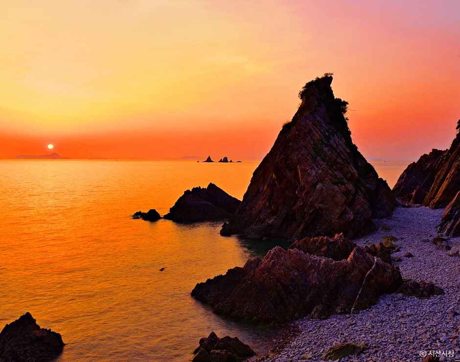 서산 황금산 코끼리바위 석양