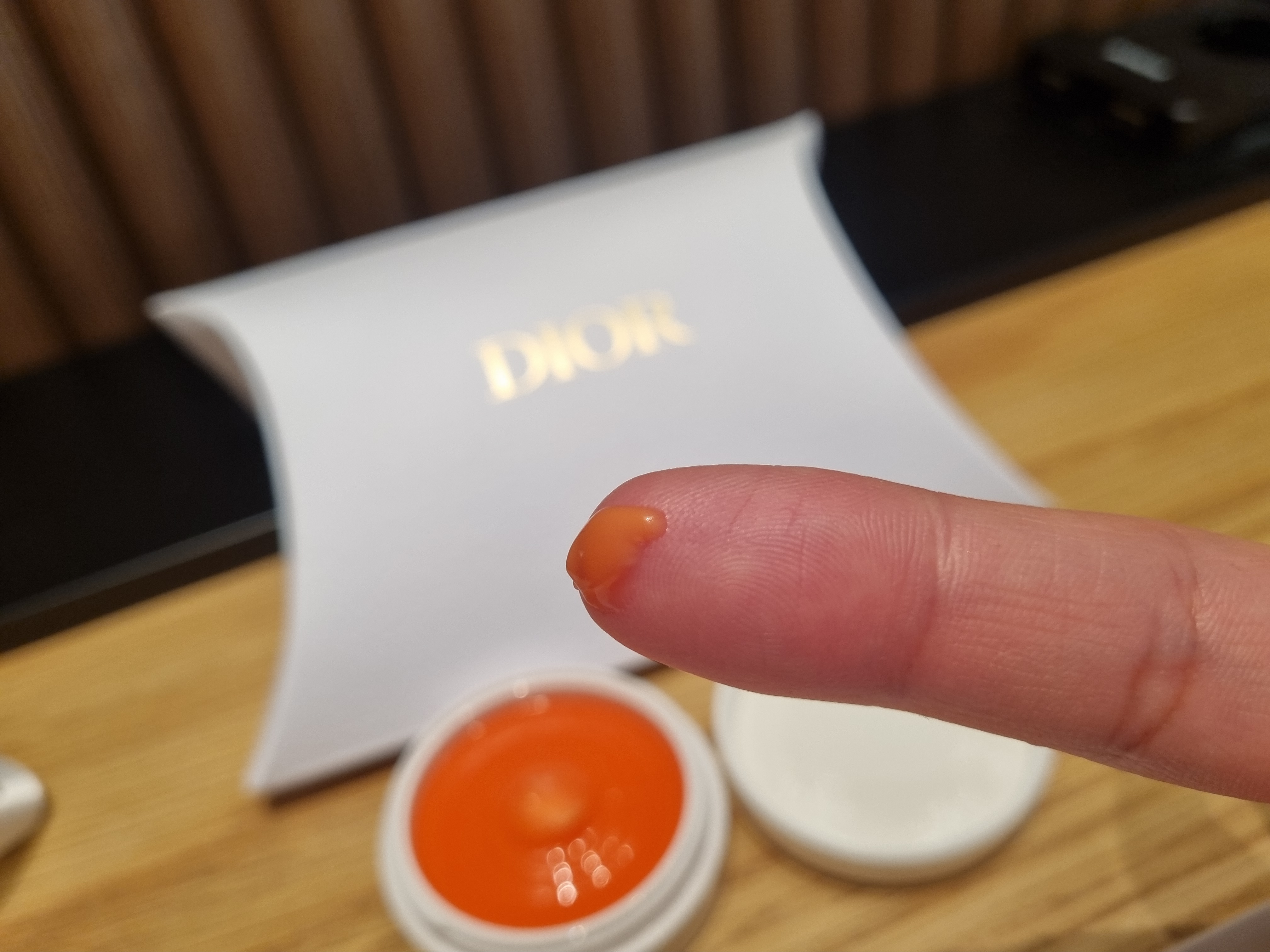 디올 크렘 아프리콧