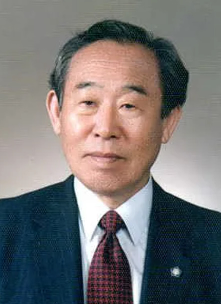 알트태그-조성석 배우가 연기한 실제 인물 태윤기 변호사