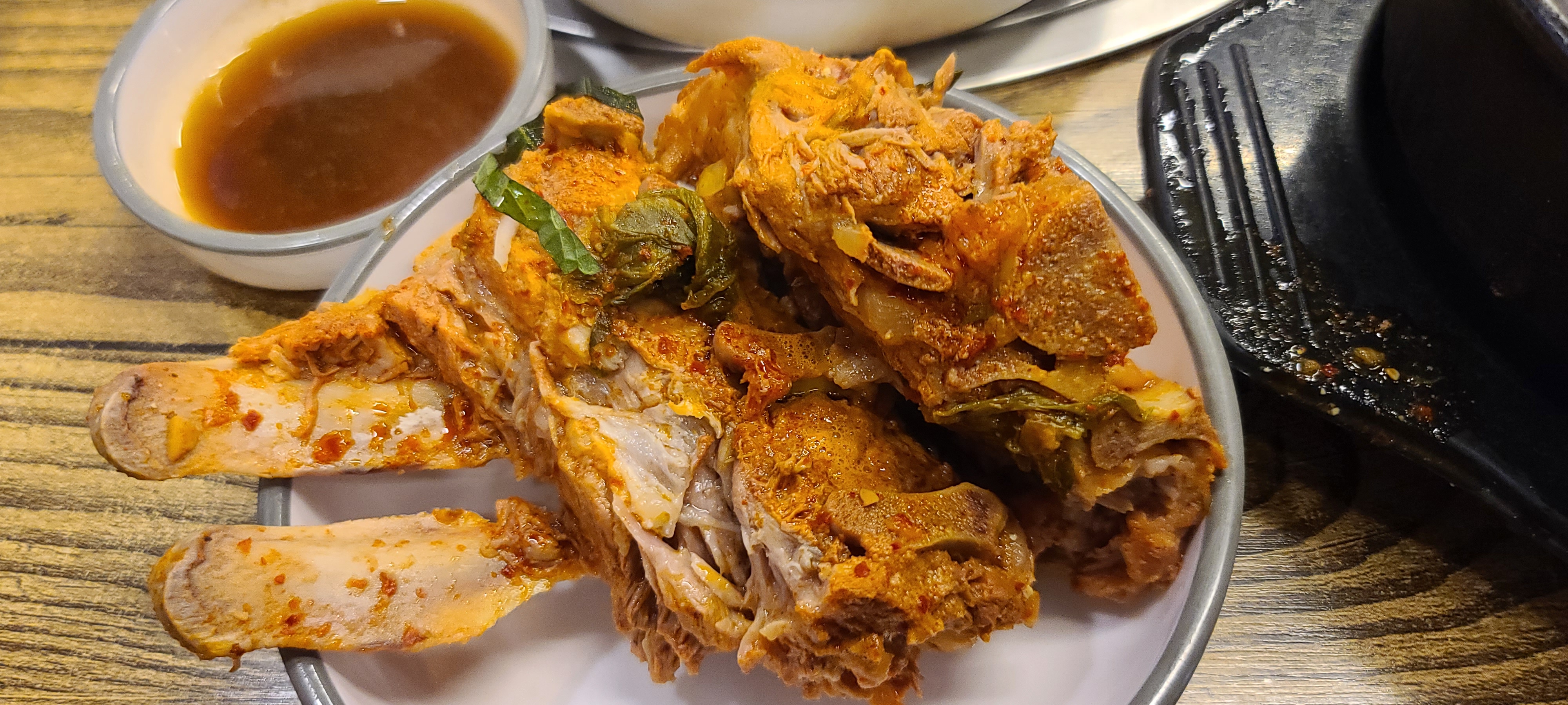 신사골옛날감자탕 뼈해장국 가격표 얼큰한해장국 밑반찬 생등뼈