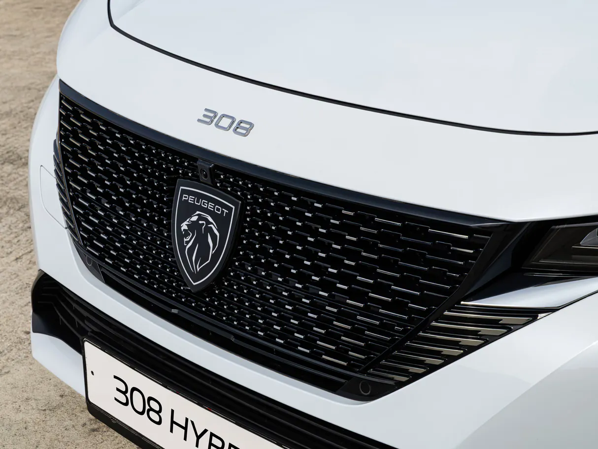 푸조 308 하이브리드 이미지