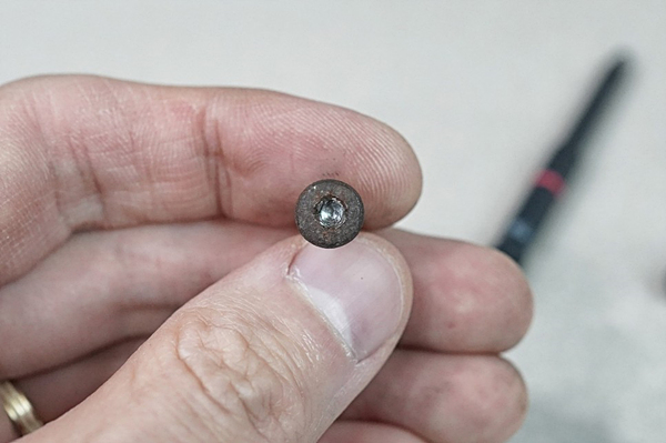 베셀-히다리탭-십자피스-제거