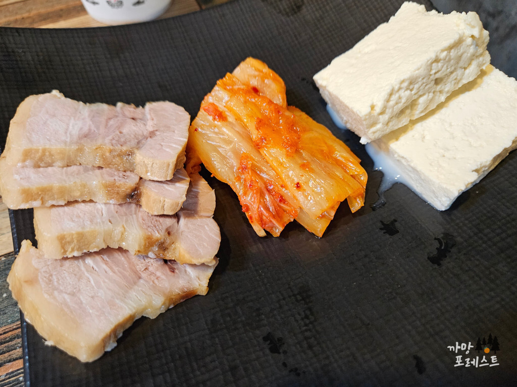 의와 가온길 두부보쌈