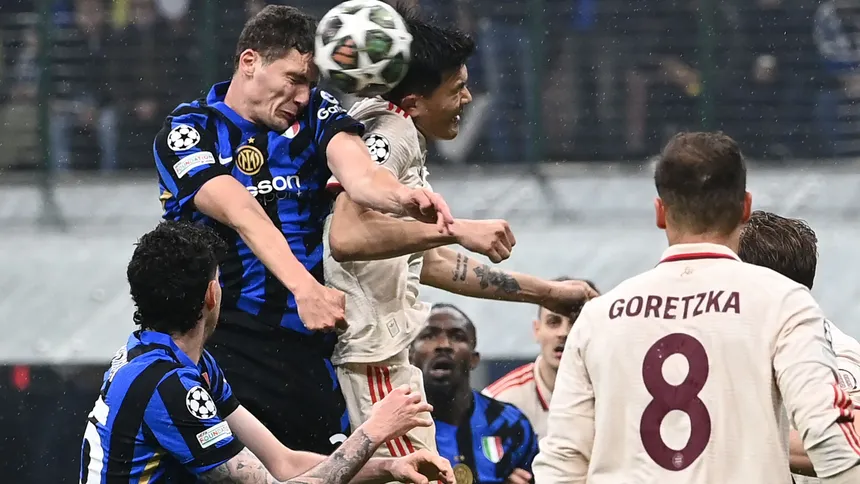 2025 챔피언스리그 8강전에서 인터 밀란이 바이에른 뮌헨을 꺾고 준결승에 진출하는 순간