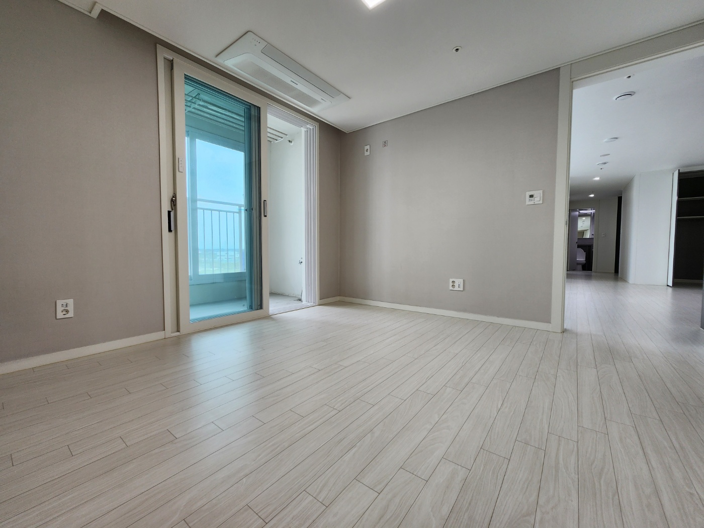 평택고덕 대광로제비앙 a타입 안방