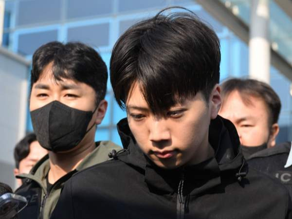 장윤기 사건: 광주 여고생 살인사건 증거인멸 파문! 수사팀장 A 경감 긴급체포 및 범행 차량 동영상 삭제 지시 전말 (나이, 프로필, 고향, 학력, 사주, 부인, 형량 총정리)