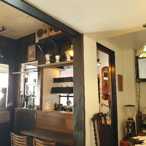 리틀프레스 매장 내부