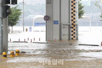 한강 수위 상승 둔치 통제 자전거 우회 동선 안내_20