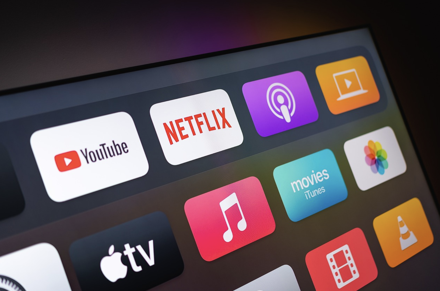 구독경제의 실체: 가계 지출의 새로운 고정비가 되고 있는 이유