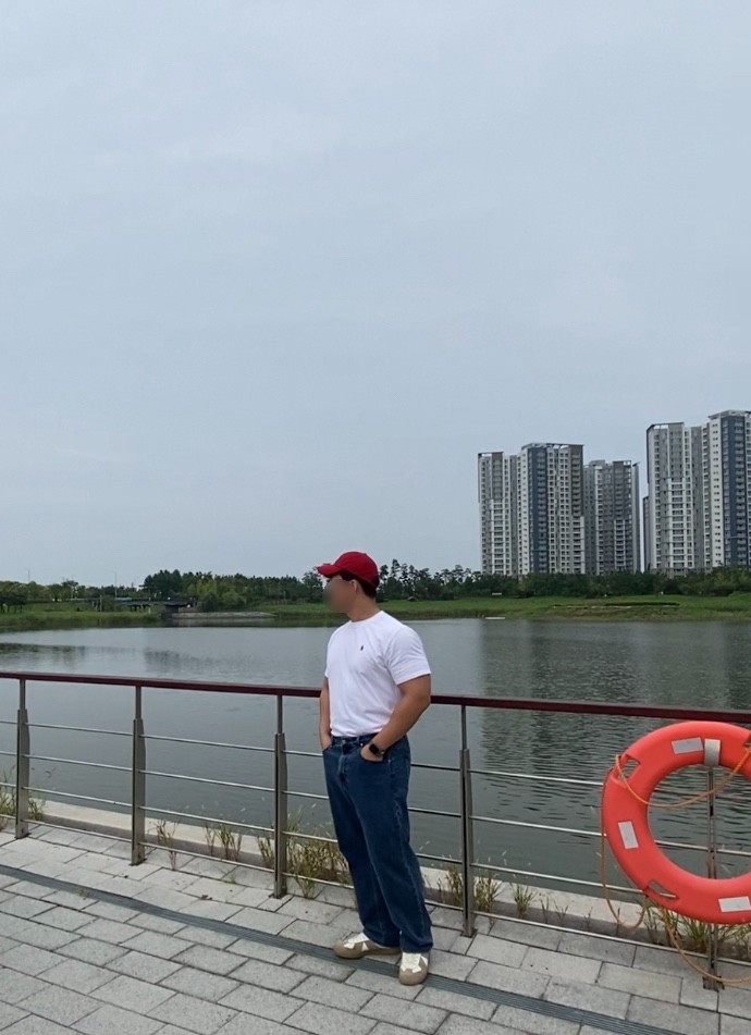 데일리룩(오뭘입)빈티지 레드볼캡, 폴로 베이직 반팔티셔츠, 무신사스탠다드 데님팬츠, 커먼센스 독일군 스니커즈, 빈티지패션, 데일리룩, ootd