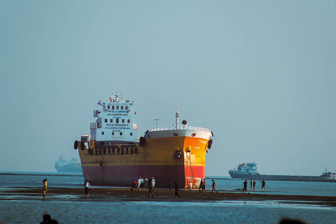 '선박' (ship)