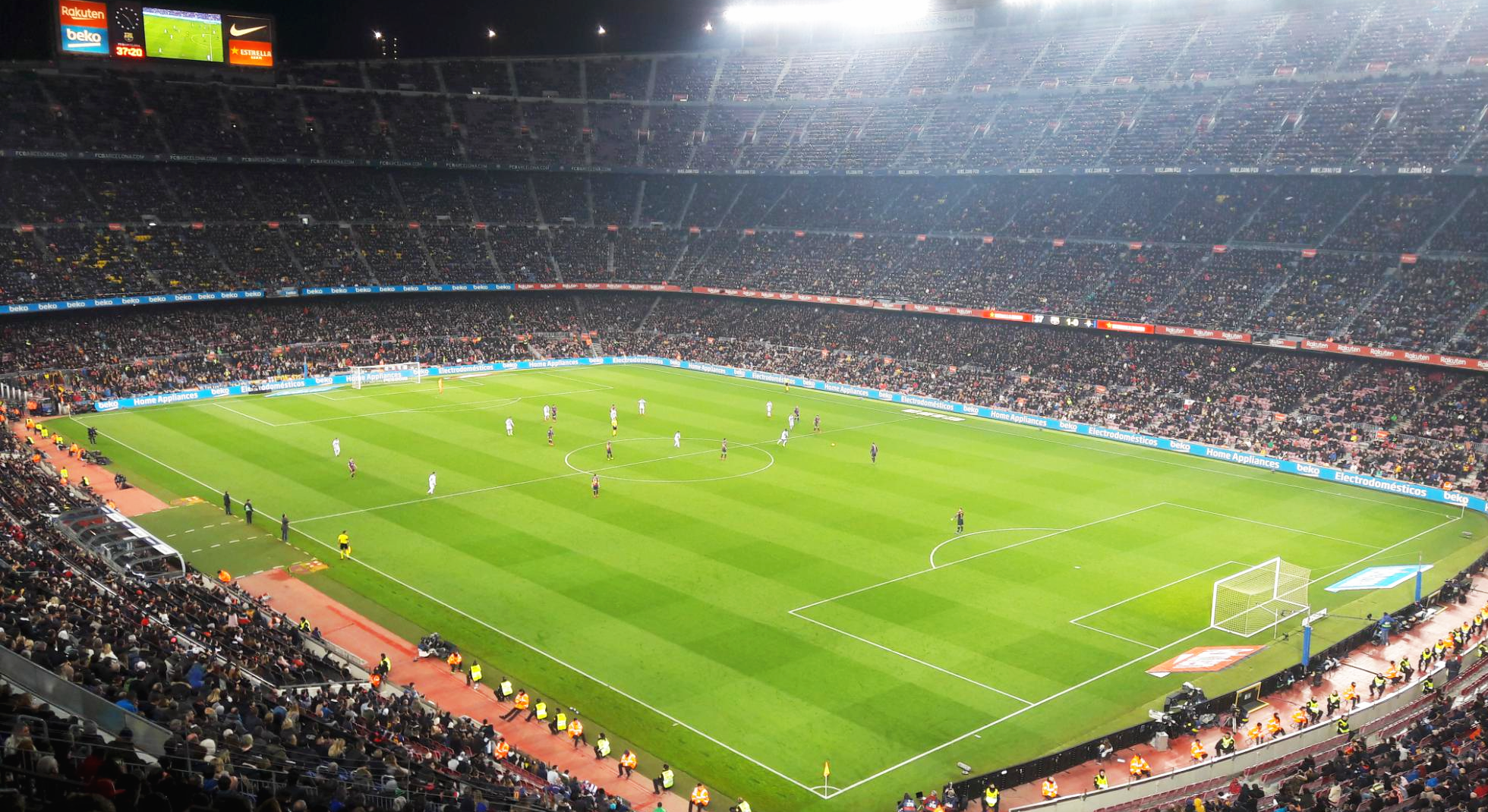 스페인 바르셀로나 캄프 누 전반 37분