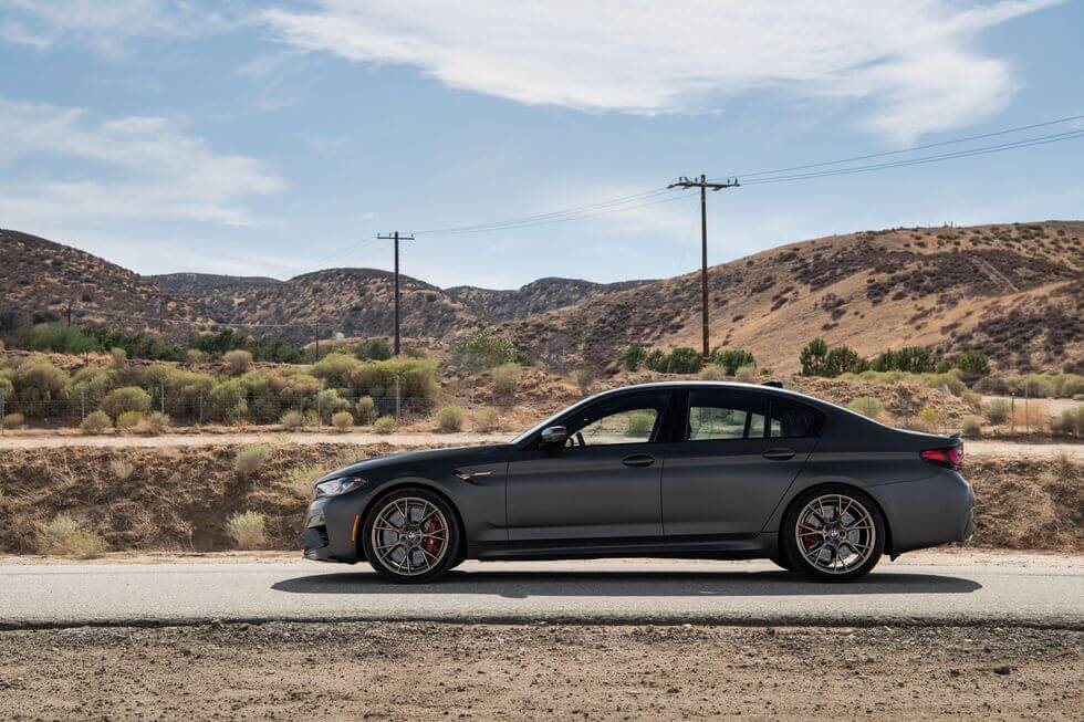 2025 BMW M5 포토