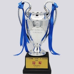 우승 트로피