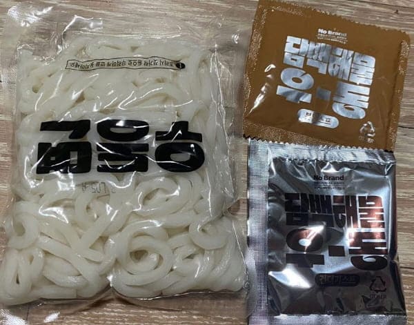 노브랜드담백해물우동내용물