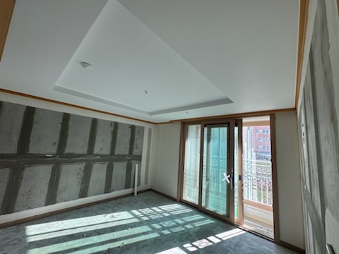 아파트 리모델링 - 안방 마루 철거