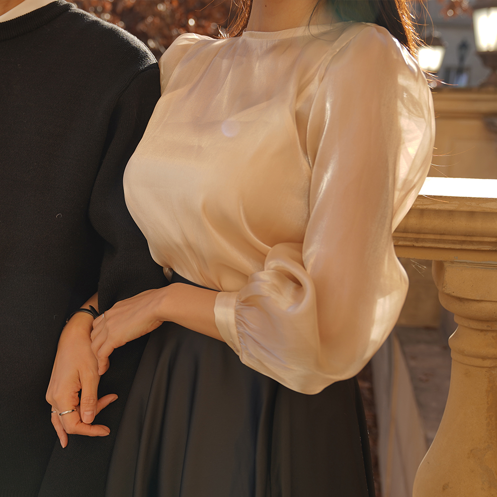 루즈핏 실크 새틴 하객룩 펄 시스루 블라우스