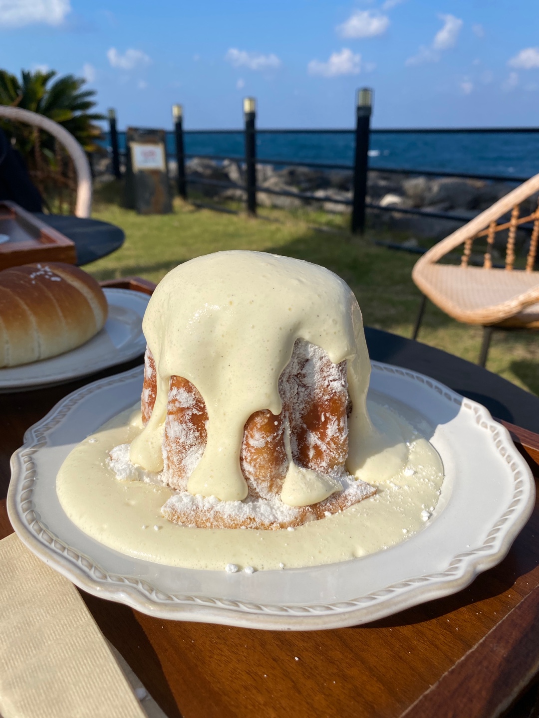 제주공항 용두암 용두암해변 비행기포토존 오션뷰 팡도르 시그니처메뉴 듀포레 대형카페 주차 리뷰 추천