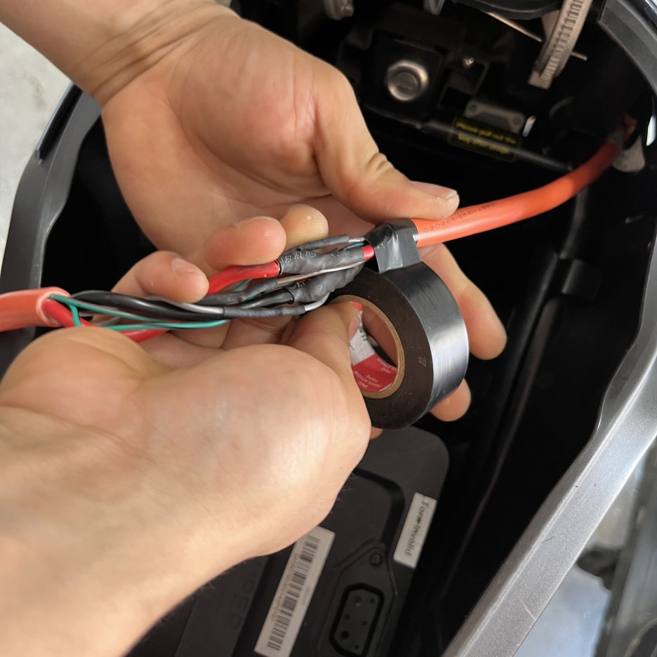 전기오토바이 수리: 슈퍼쏘코 TC-배터리 전원선 납땜, SUPERSOCO AS, 수원 화성 동탄 오산 광교 용인 안양 안산 분당 군포 평택