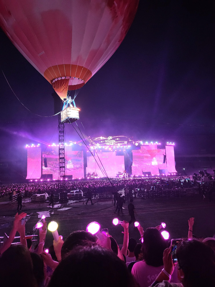 2022-아이유-콘서트-더골든아워