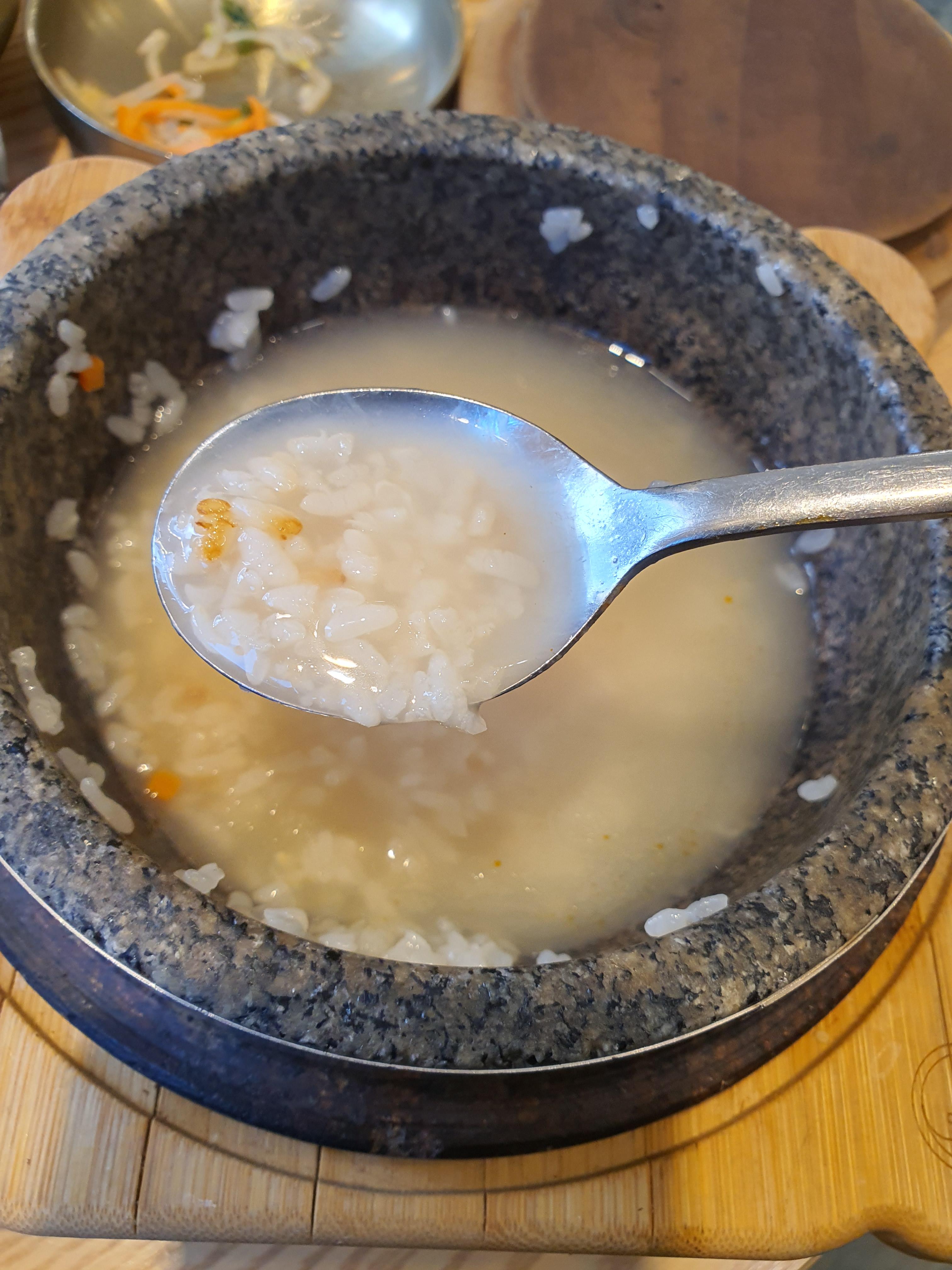 홍대맛집-홍대제육볶음-도담돌솥밥