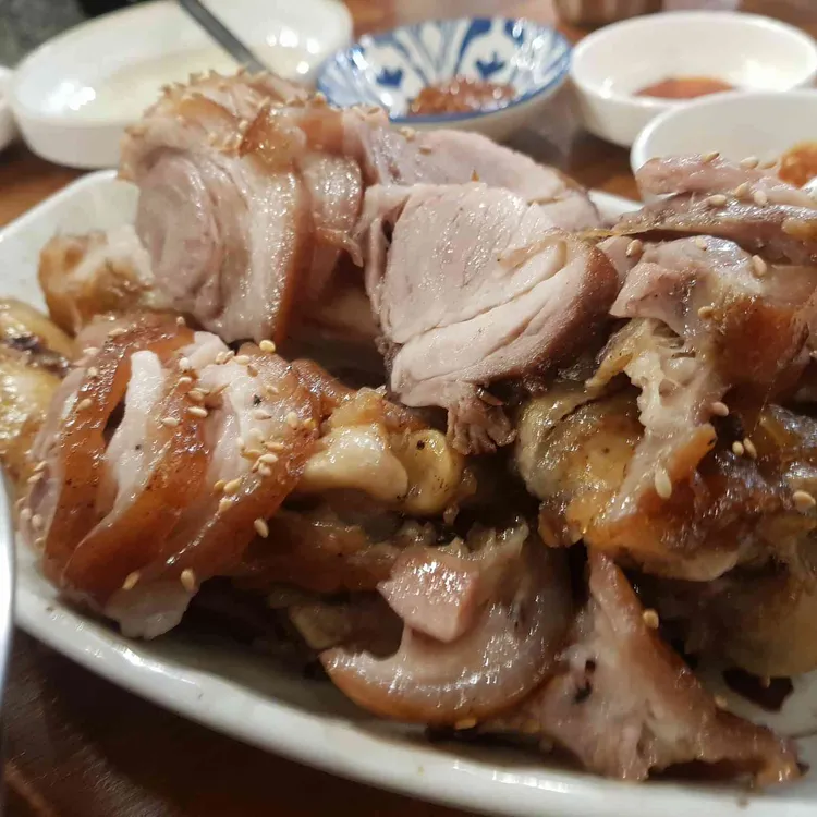 대연동 &lsquo;삼대족발&rsquo;