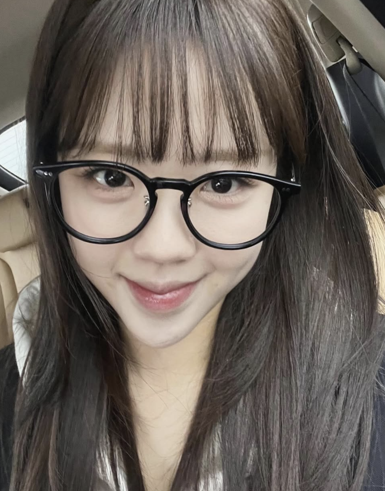 지예은 최근 근황 사진 바타와 열애 인정 이후 관심 집중